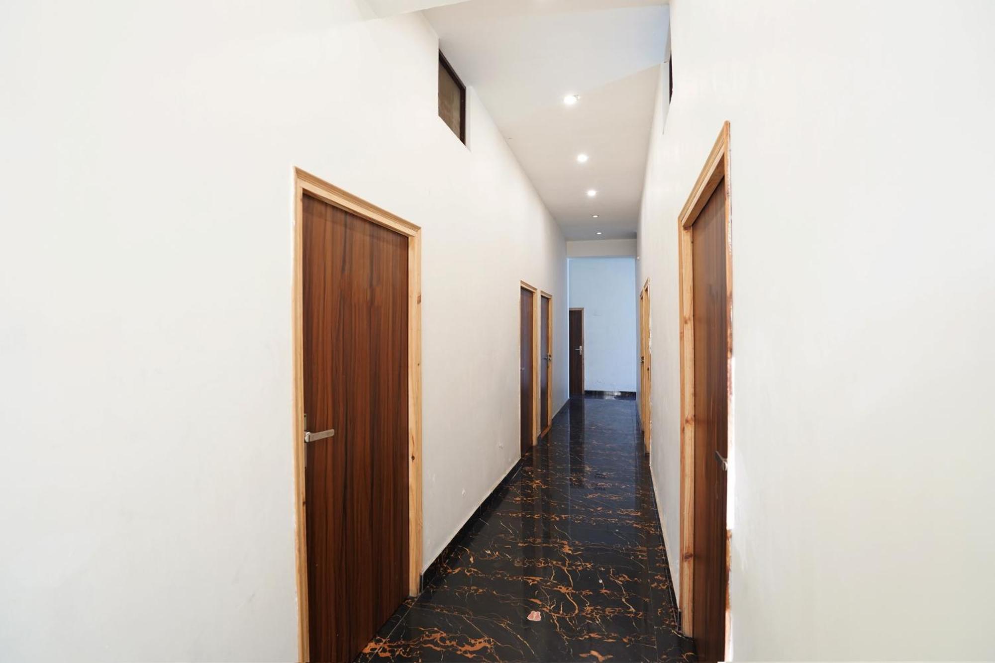 Hotel O R G Farm House Meerut Eksteriør billede