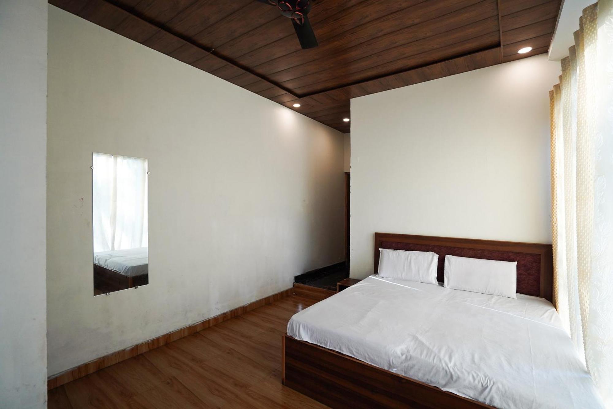 Hotel O R G Farm House Meerut Eksteriør billede